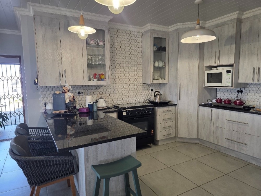 3 Bedroom Property for Sale in Dana Bay Western Cape